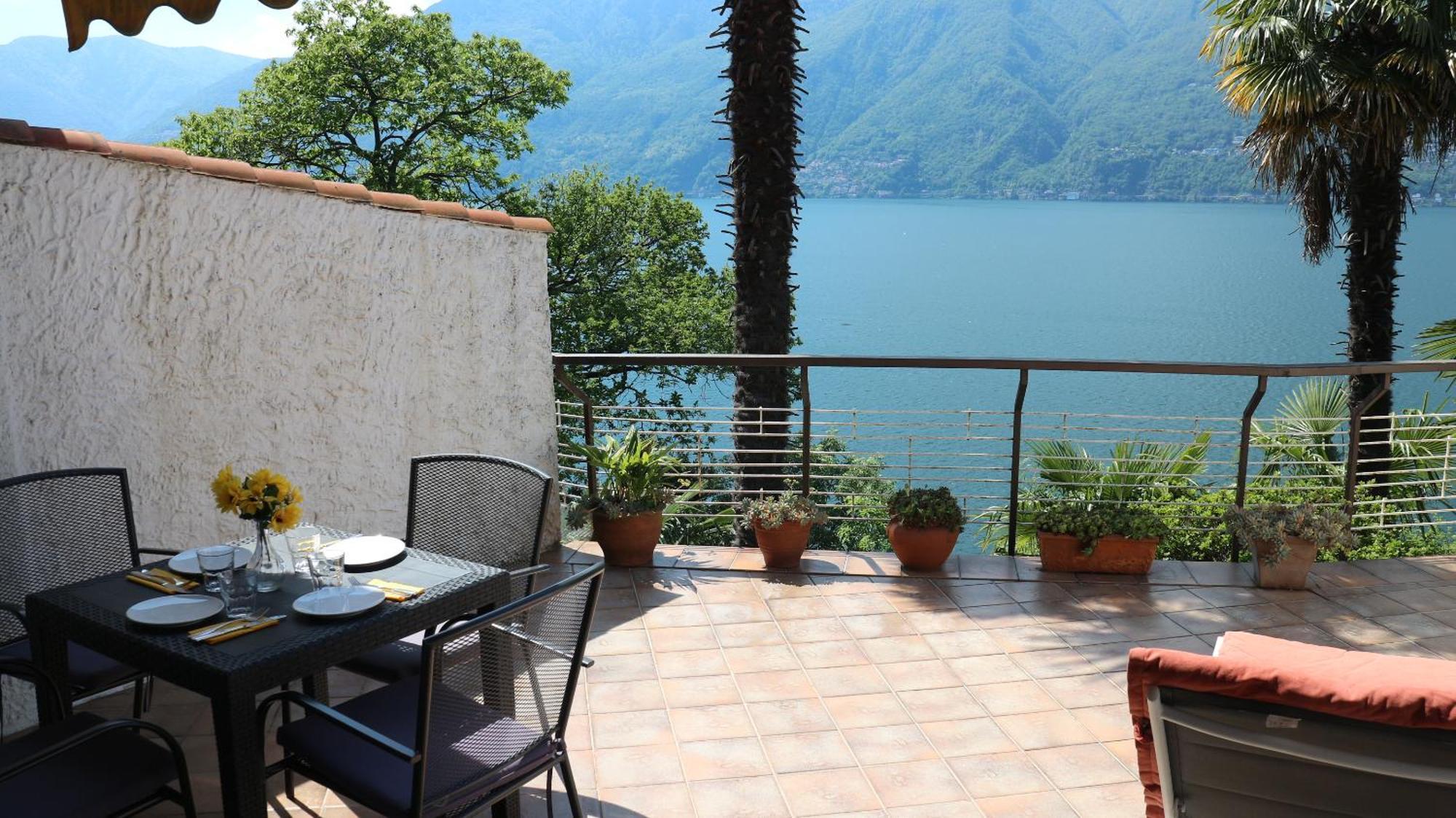 Casa Roccia Appartement Pino Lago Maggiore Buitenkant foto