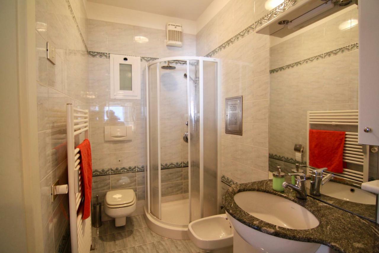 Casa Roccia Appartement Pino Lago Maggiore Buitenkant foto